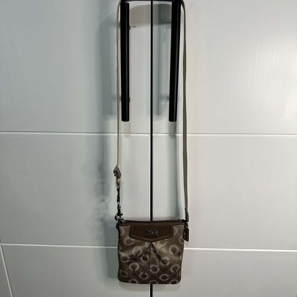 Coach Madison Optical  Art Swingpack Purse Handbag‎ Crossbody Beige - EUC